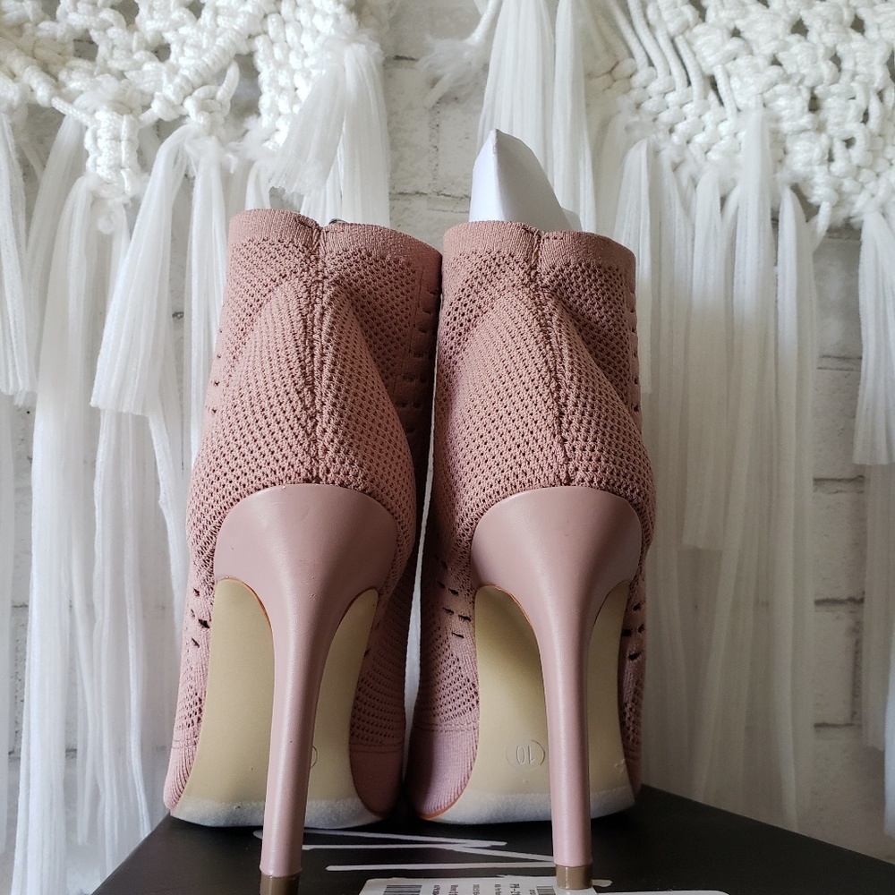 Shoes - Picture 3 of 6